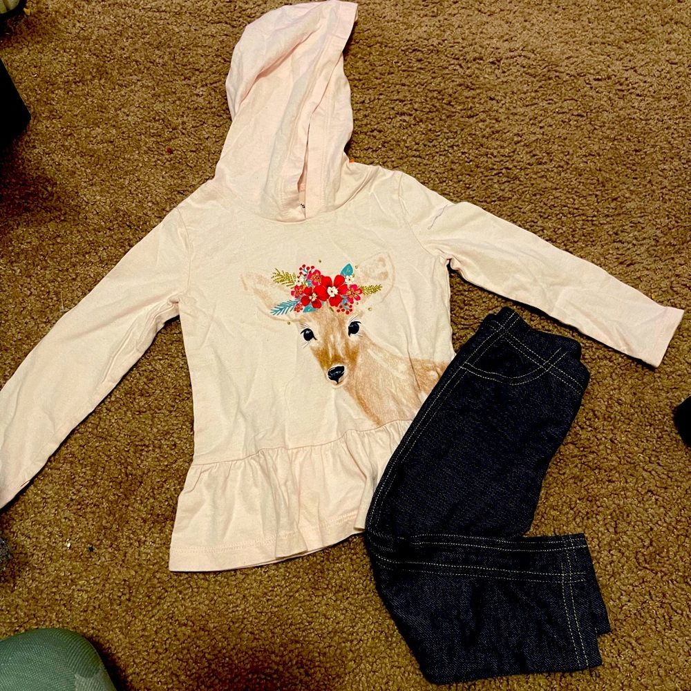 Leggings and blouse